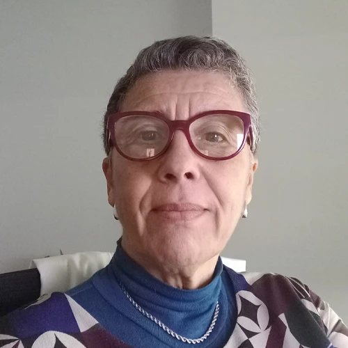 Dott.ssa Marie Edith Lalanne è Medico Chirurgo specialista in Radiodiagnostica al Centro Hercolani di Bologna.