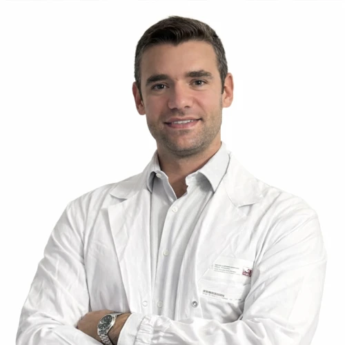 Il Dott. Matteo Filippini è Medico Chirurgo specialista in Ortopedia e Traumatologia. Centro Hercolani Bologna